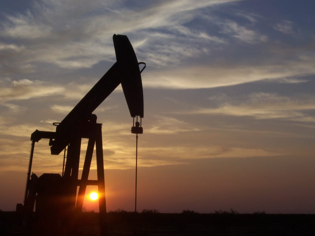 Πετρέλαιο: Διατηρεί τα κέρδη του εν όψει της συνόδου του ΟΠΕΚ+