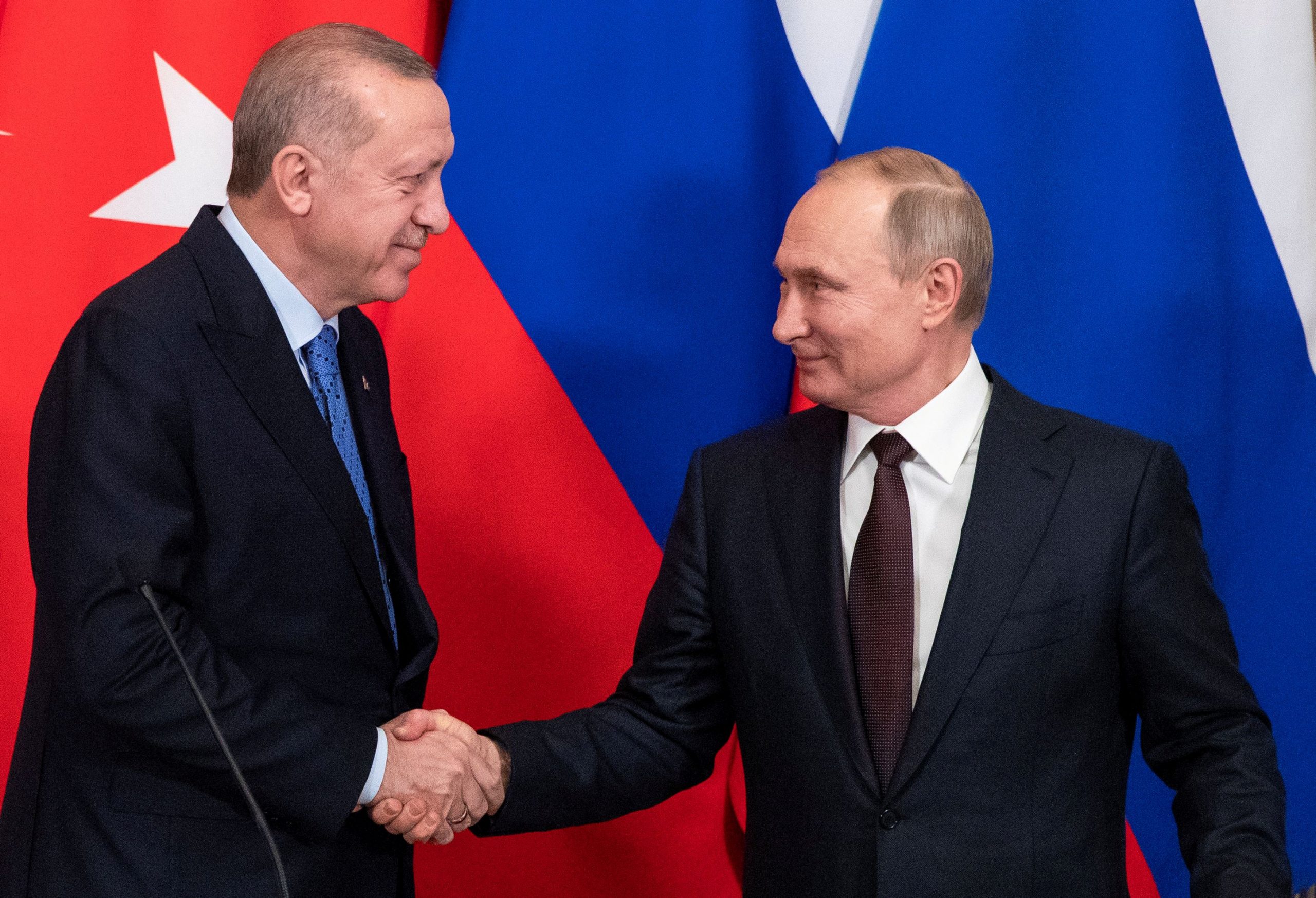 Πούτιν-Ερντογάν: Πιθανή η παραγωγή του εμβολίου Sputnik-V σε τουρκικές φαρμακοβιομηχανίες