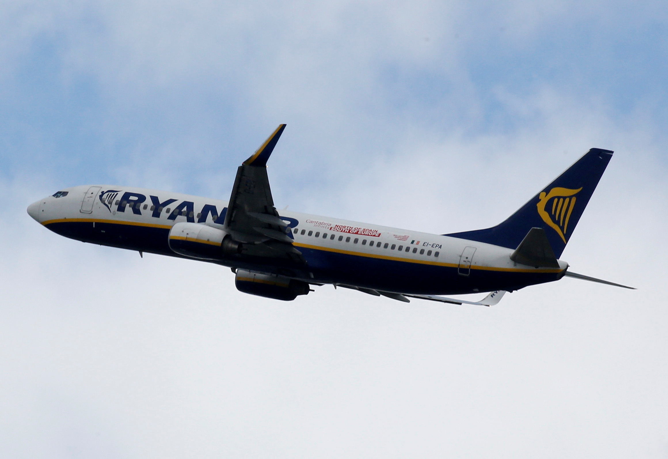 Ryanair – Αεροδρόμια: Παράλογο το παιχνίδι των χρωμάτων που παίζει η βρετανική κυβέρνηση