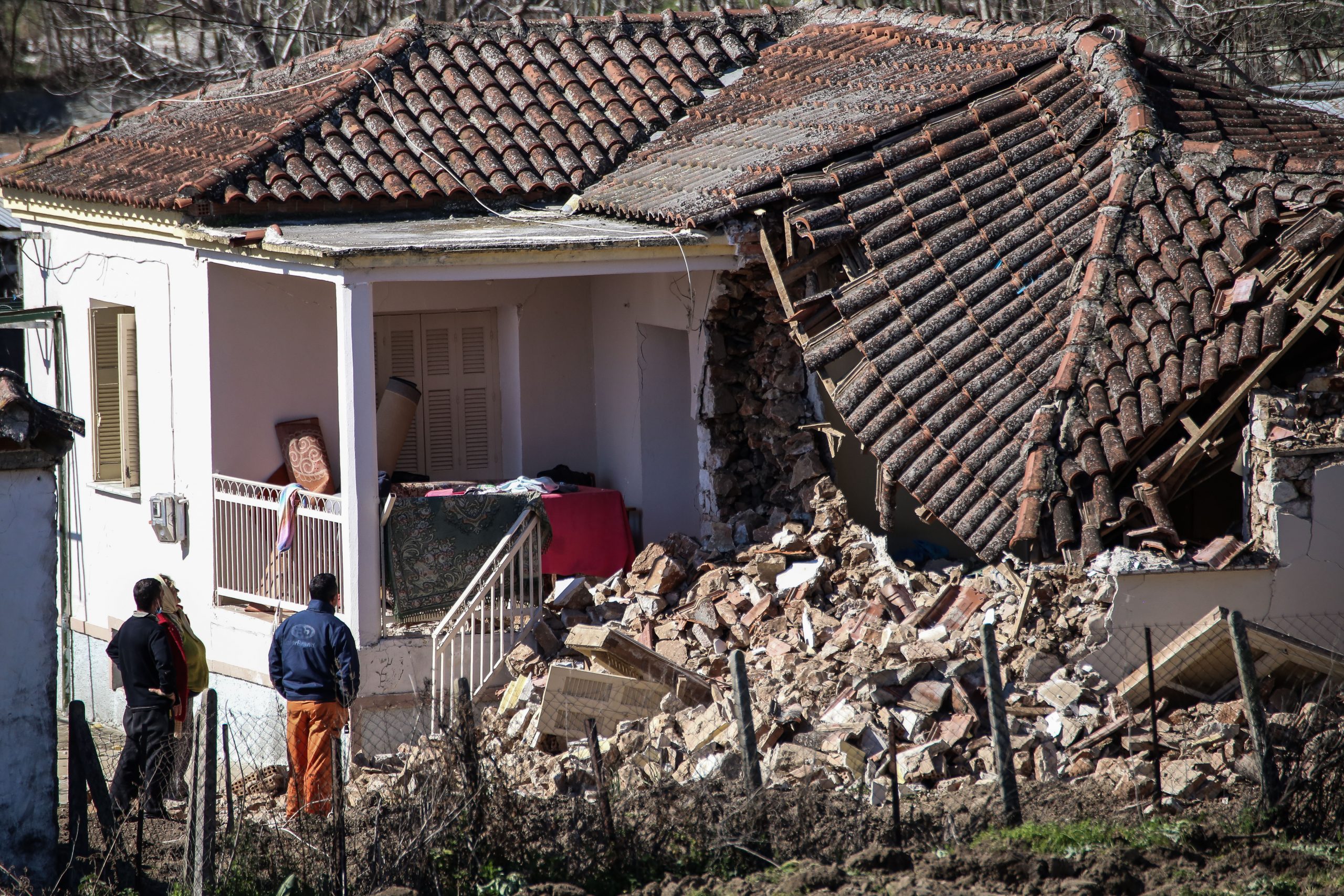 Ασφαλιστικές: Σε 1,7 εκατ. ευρώ υπολογίζονται οι ζημιές του σεισμού στη Θεσσαλία [Πίνακες]