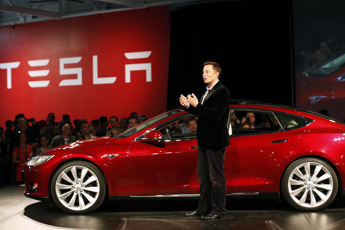 Tesla: Νέα βουτιά για τη μετοχή της εταιρείας του Έλον Μασκ