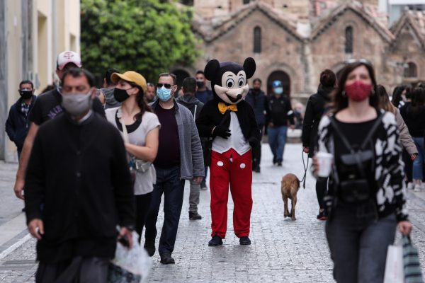 Λιανεμπόριο: Επιστροφή στην «κανονικότητα» – Πώς σχεδιάζουν να σώσουν την παρτίδα οι έμποροι