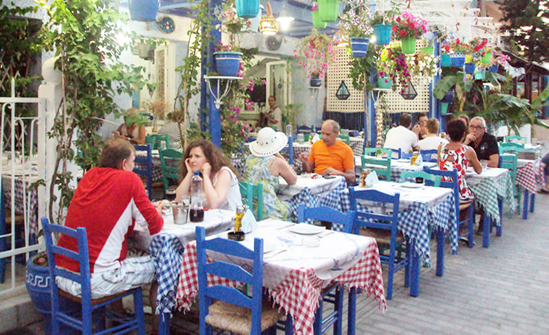 Με ελλείψεις προσωπικού και επισκεπτών ο ελληνικός τουρισμός