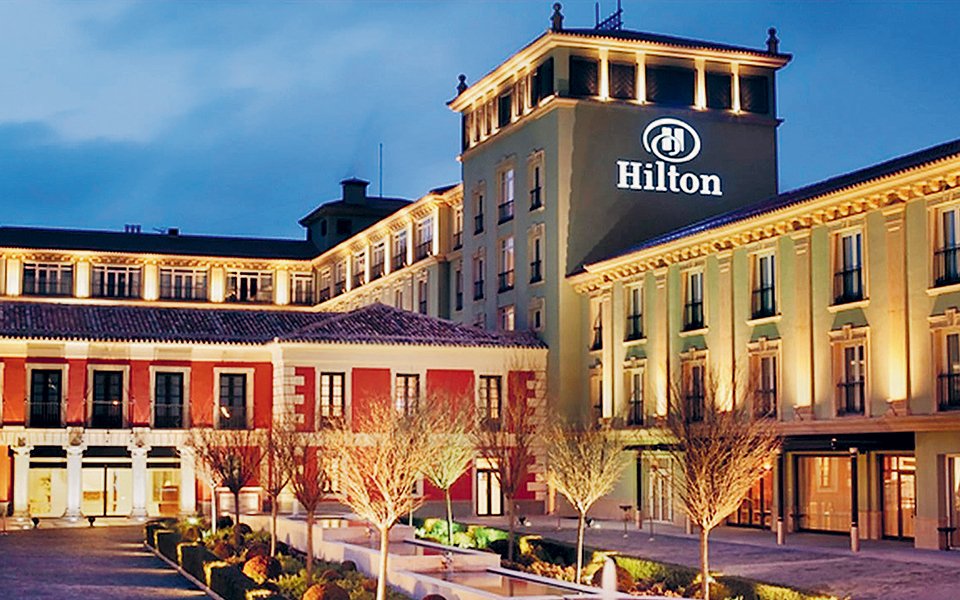 Hilton: Ζημιές στο πρώτο τρίμηνο