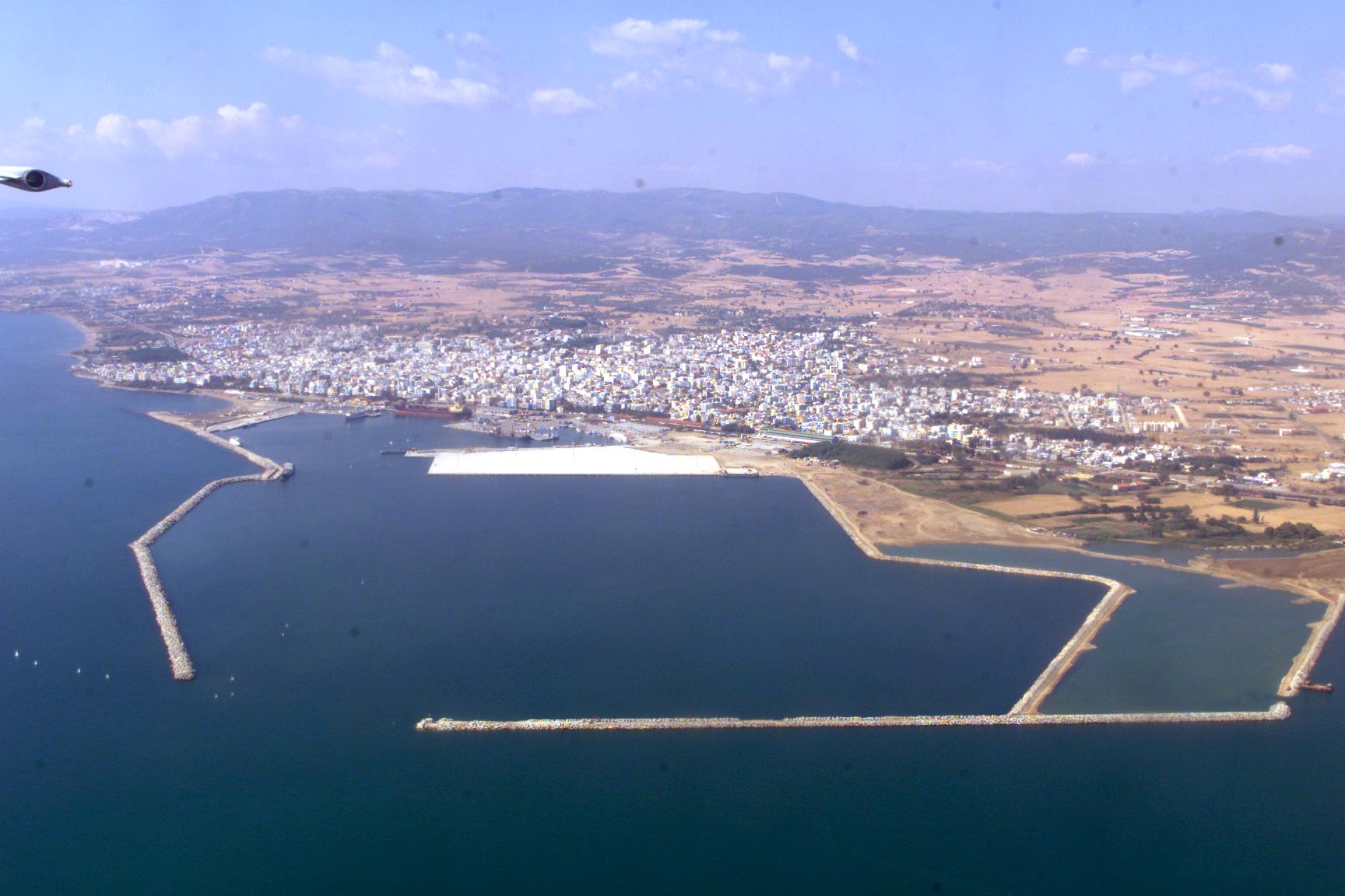 Καραμανλής: Να ενταχθεί το λιμάνι της Αλεξανδρούπολης στο ευρωπαϊκό δίκτυο ΤΕΝ-Τ