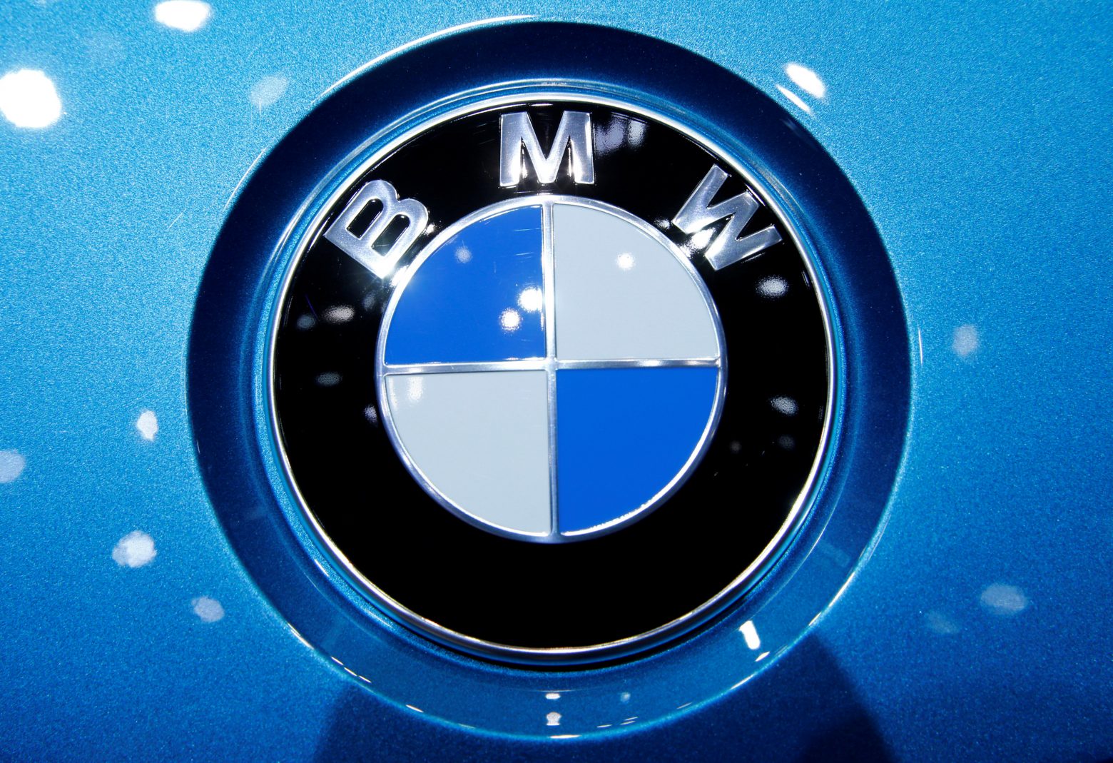 BMW – Εξορύσσοντας λίθιο από τις… αλυκές