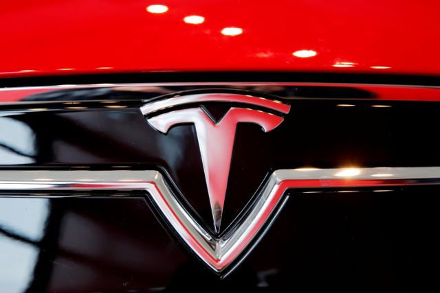 Tesla: Ανακαλεί πάνω από 285.000 αυτοκίνητα στην Κίνα