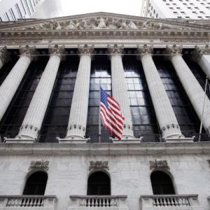 UBS: Ταύρος για τις αμερικανικές μετοχές παρά τους δασμούς Τραμπ