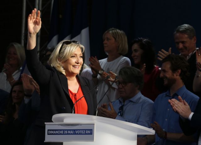Γαλλία: Με το βλέμμα στραμμένο στις προεδρικές η Μαρίν Λεπέν