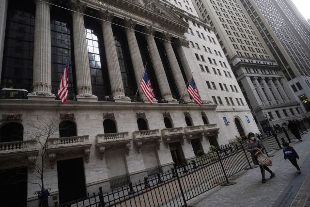 Wall Street: Οι γεωπολιτικοί κίνδυνοι έφεραν πτώση στους δείκτες