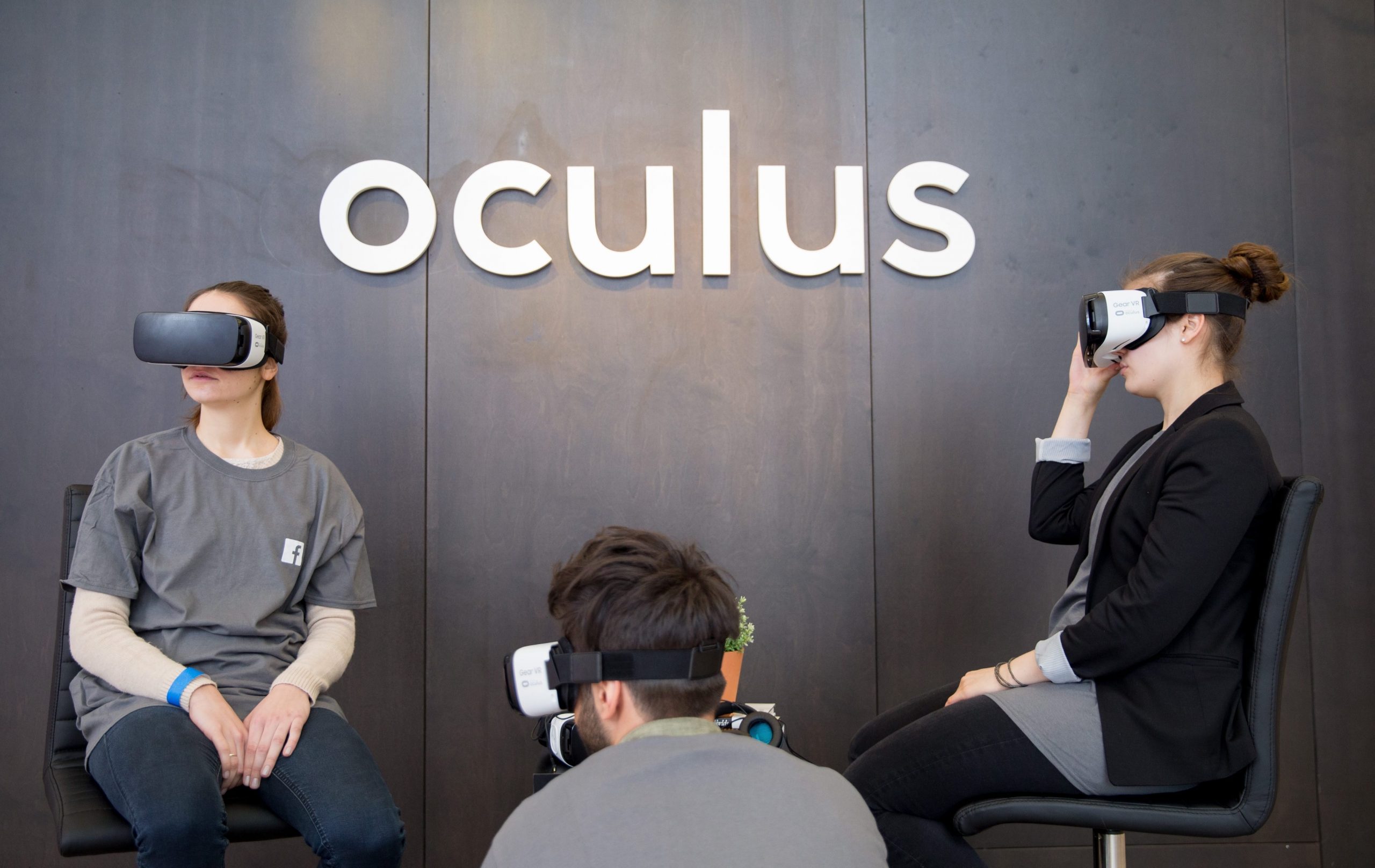 Facebook: Προβολή διαφημίσεων στη μάσκα εικονικής πραγματικότητας Oculus