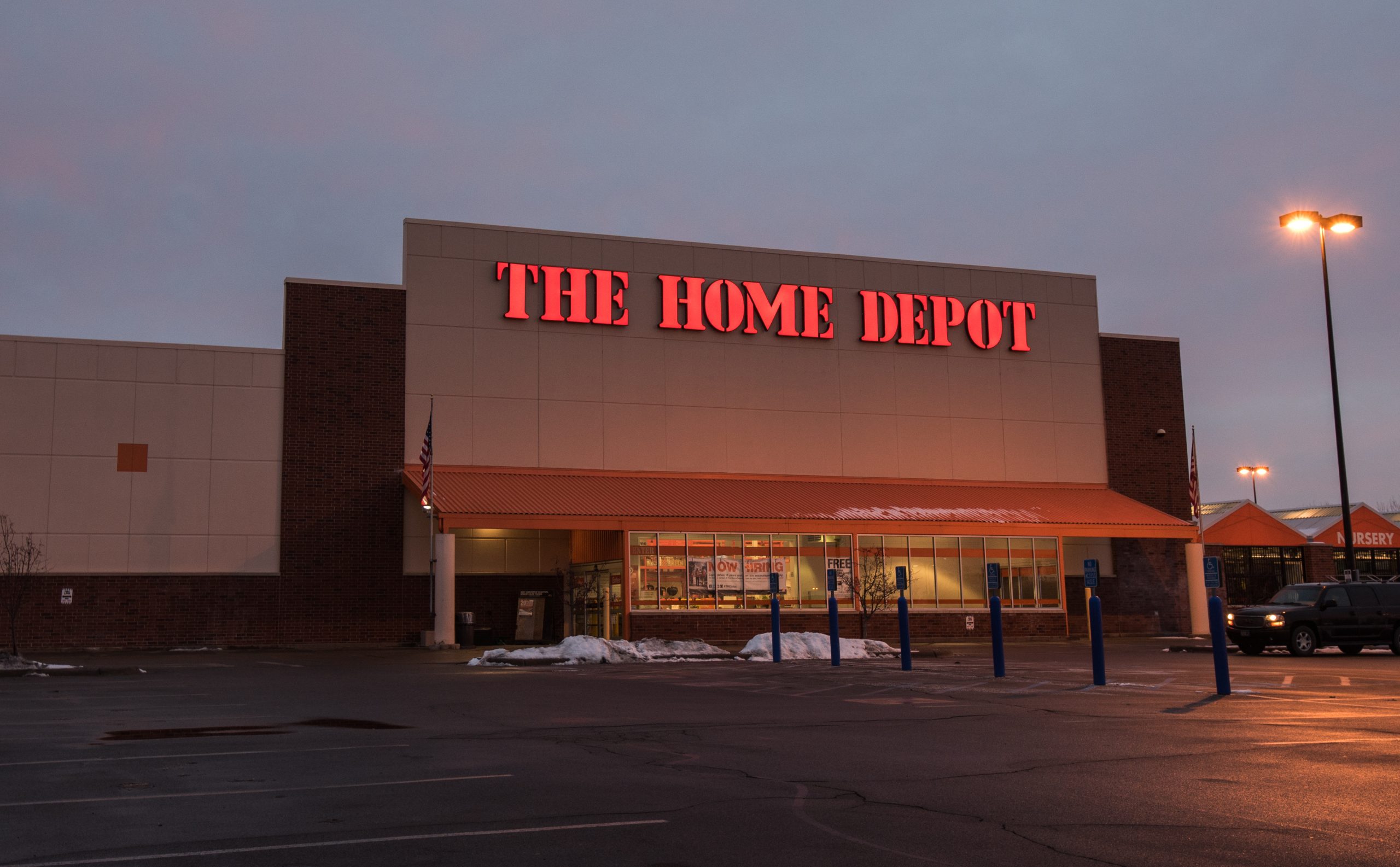 Home Depot: Η εξαγορά – μαμούθ των 5,5 δισ. και η στρατηγική επαναφοράς των πελατών