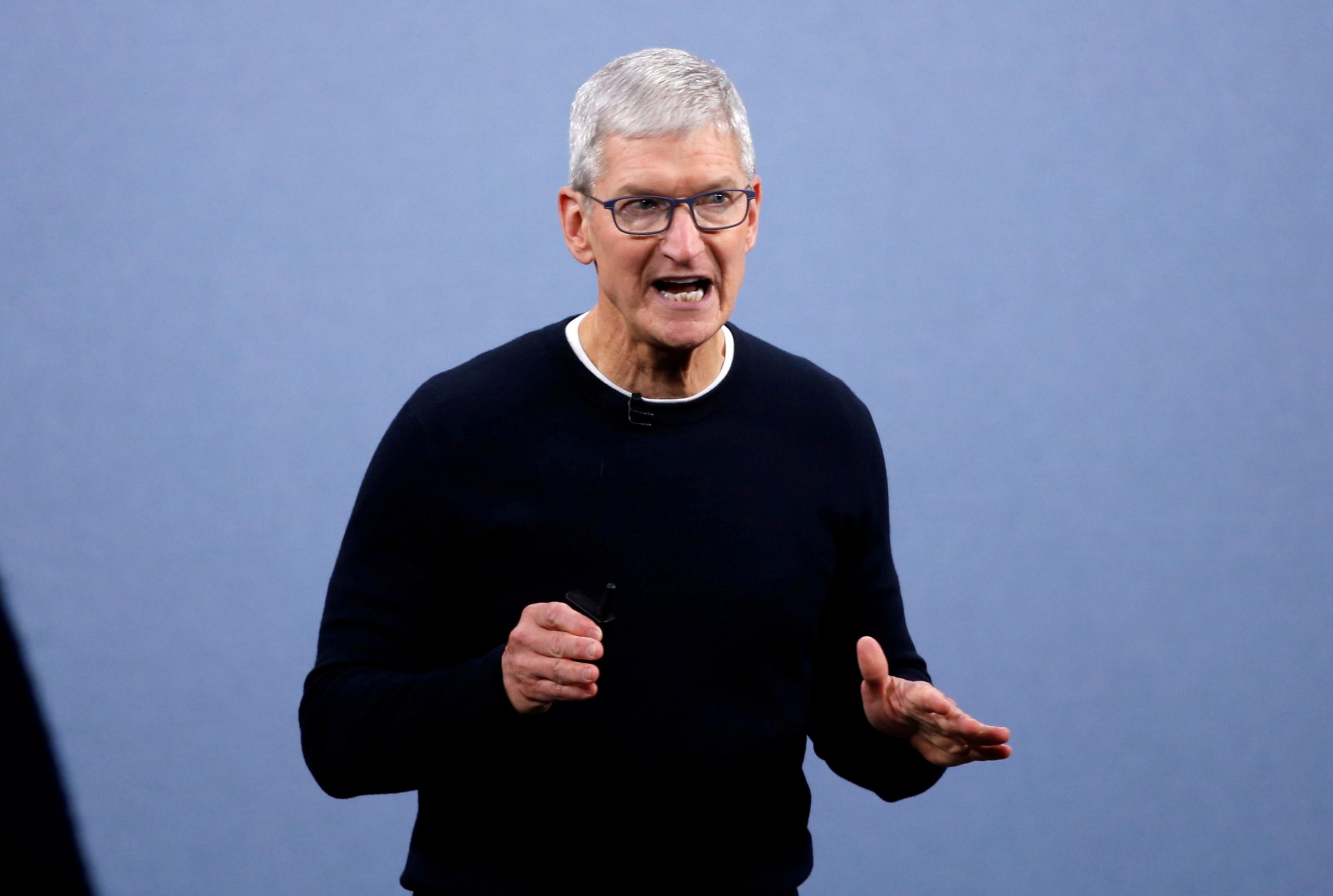 Apple – Σχεδόν στα 100 εκατ. δολ. οι απολαβές του Τιμ Κουκ