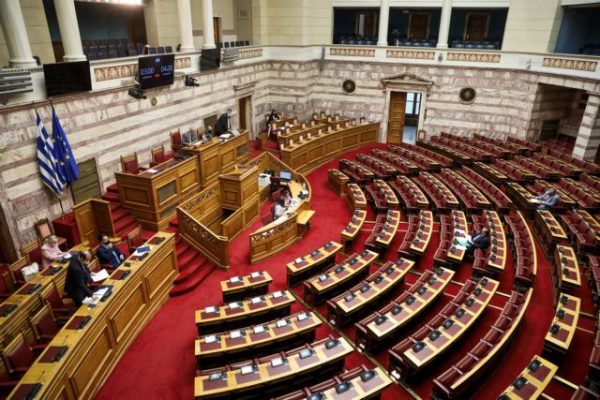 Εργασιακό: Με τις 158 ψήφους της ΝΔ υπερψηφίστηκε το νομοσχέδιο