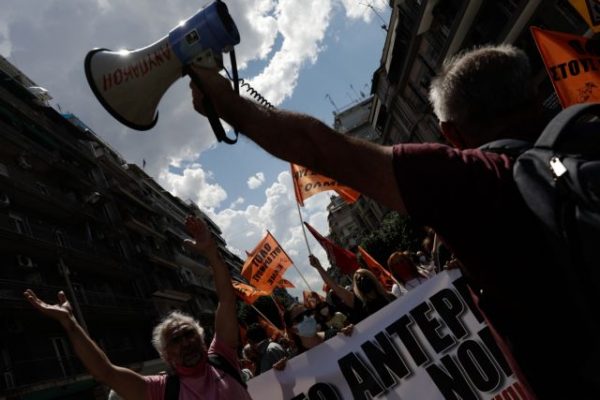 ΑΔΕΔΥ: Σε 24ωρη απεργία μετέτρεψε τη στάση εργασίας της 16ης Ιουνίου