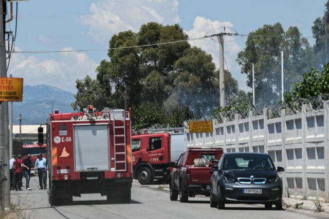 Ασπρόπυργος: Υπό μερικό έλεγχο η φωτιά σε βυτιοφόρο που μετέφερε προπάνιο