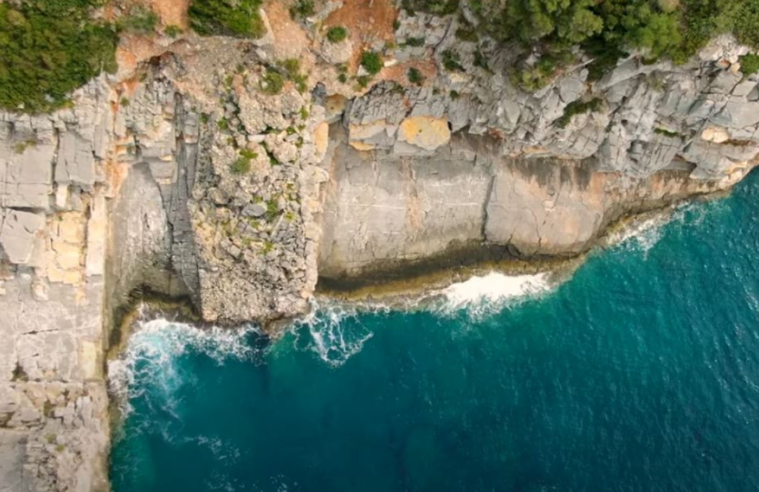Katafygi: “The wildest beach in Greece” from above (video)