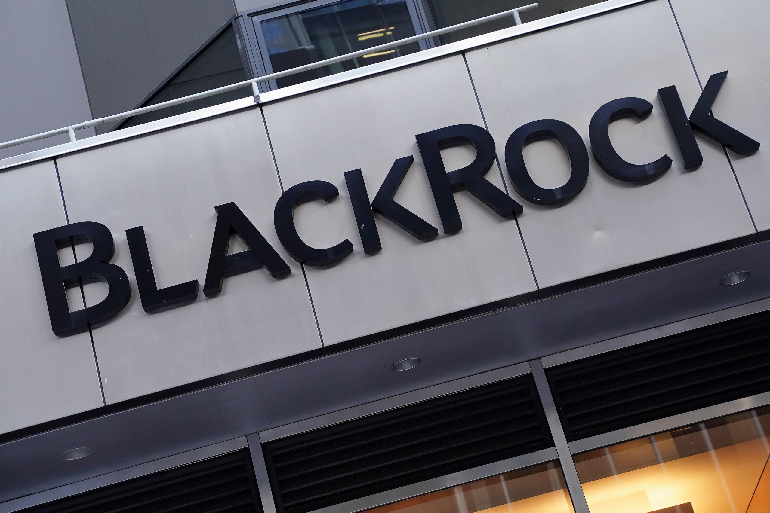 BlackRock: Συνεχίζει τις επενδύσεις στη ναυτιλία