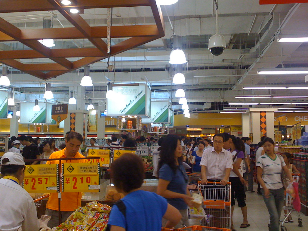 Κίνα: Επιφυλακτικοί καταναλωτές και επιχειρήσεις