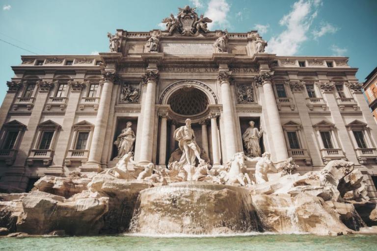 Κομισιόν: «Ναι» στο ιταλικό σχέδιο- Την Τρίτη στη Ρώμη η Ούρσουλα φον ντε Λάιεν