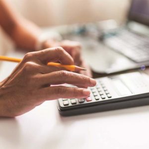 Φορολογία: Τι φόρους θα πληρώσουμε το 2026 – Οι κερδισμένοι και οι χαμένοι