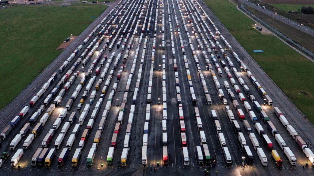 ΕΛΣΤΑΤ: Πτώση 12% του βάρους των εμπορευμάτων που διακινήθηκαν με φορτηγά