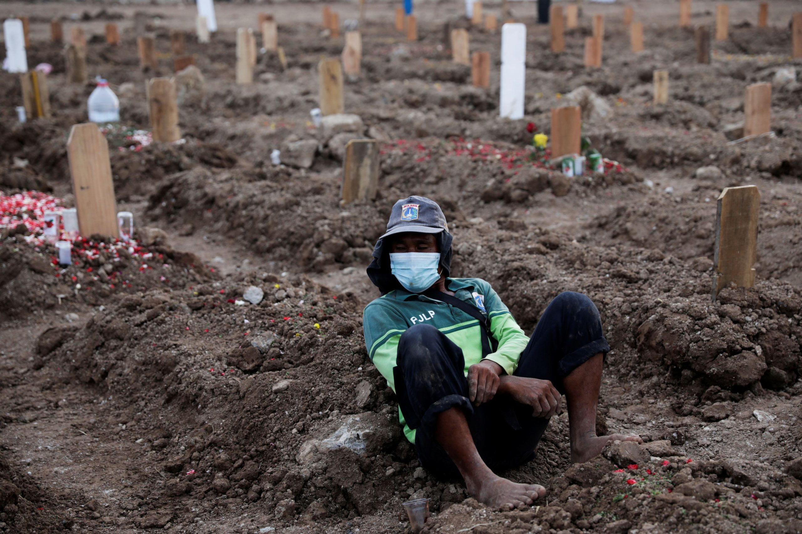 Ινδονησία-κορωνοϊός: Στα όρια της «καταστροφής», προειδοποιεί ο Ερυθρός Σταυρός