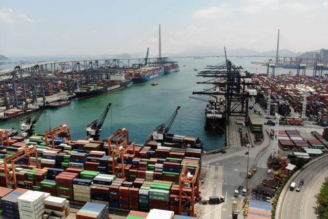 Χάος στα λιμάνια με τα κοντέινερ – Ακριβότερα προϊόντα, καθυστερήσεις και πληθωρισμός