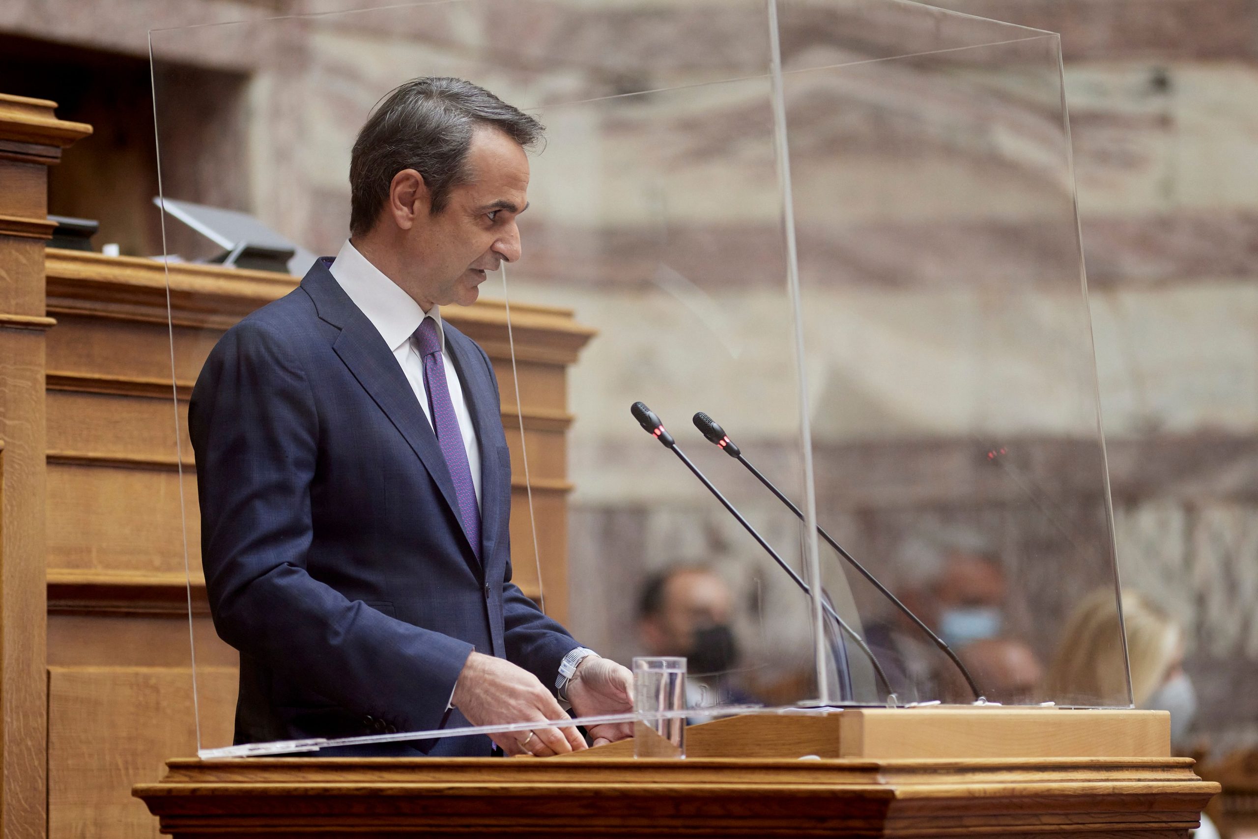 Mitsotakis: The 10 bold reforms of the labor bill