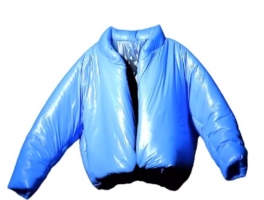 Κάνιε Γουέστ: Sold out το viral μπλε μπουφάν του