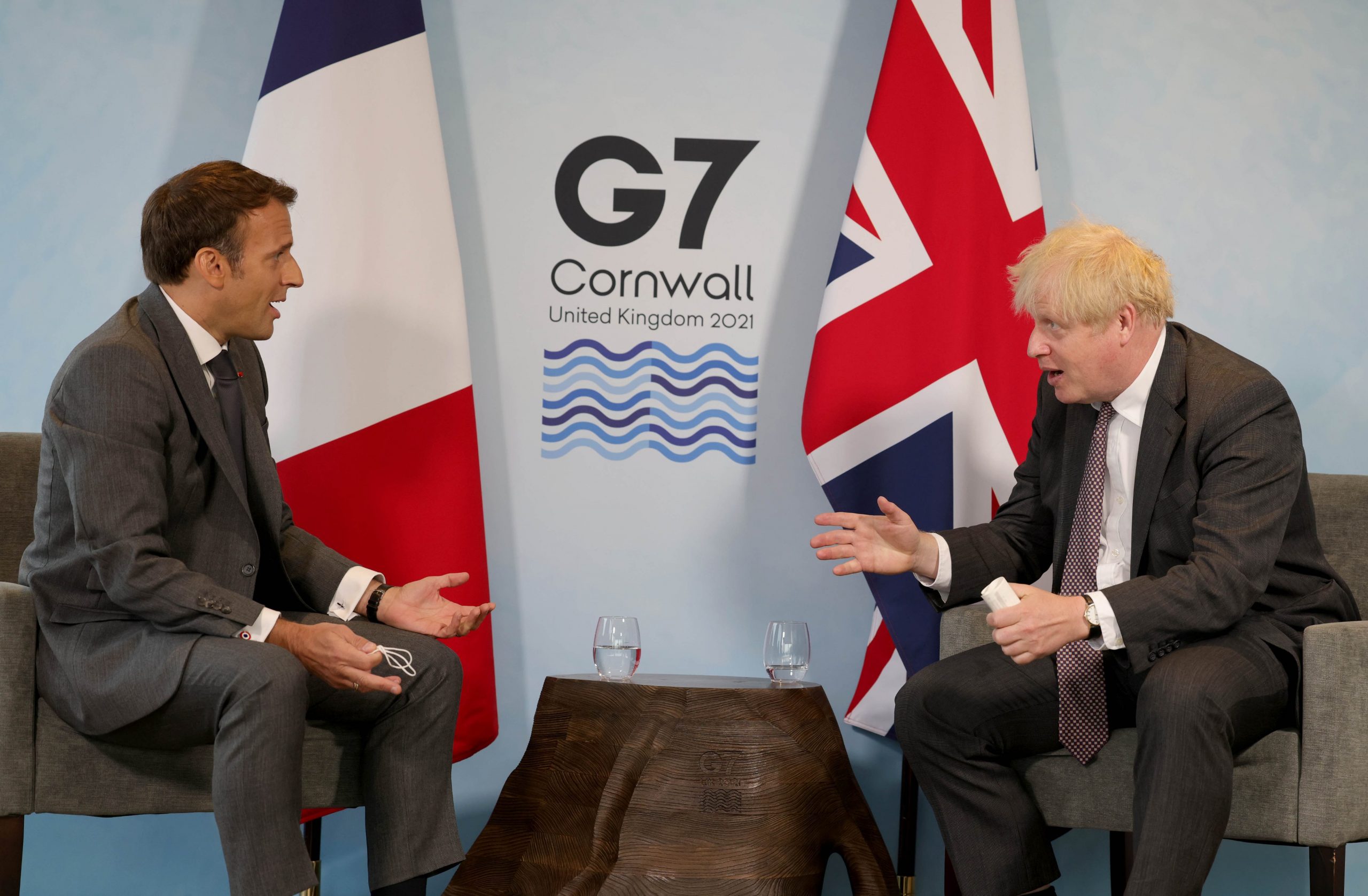 G7: Σκληρή προειδοποίηση Μακρόν στον Τζόνσον για Brexit και Βόρεια Ιρλανδία