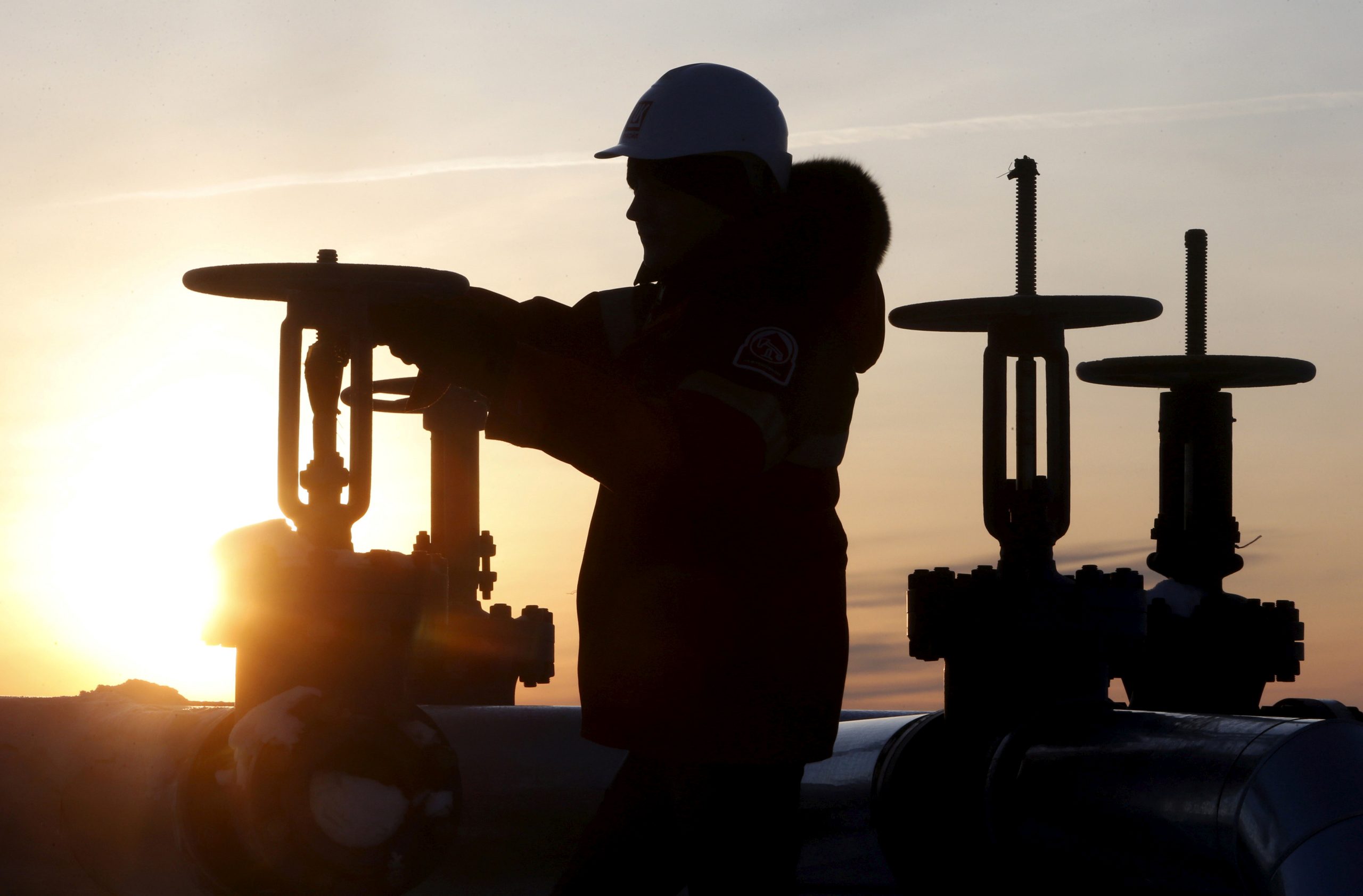 Μόσχα και Ριάντ ξεκαθαρίζουν ότι θα συνεχίσουν να επενδύουν σε πετρέλαιο και φυσικό αέριο