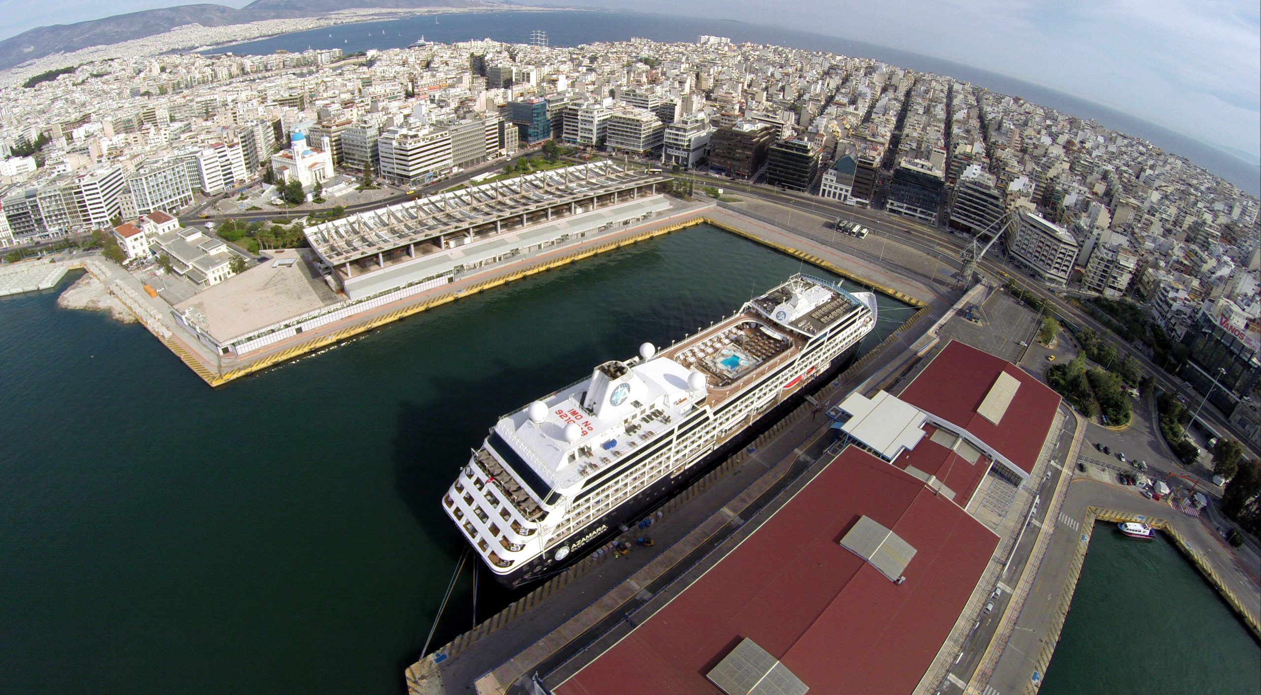 Port of Piraeus turnover recovers in H1 2021