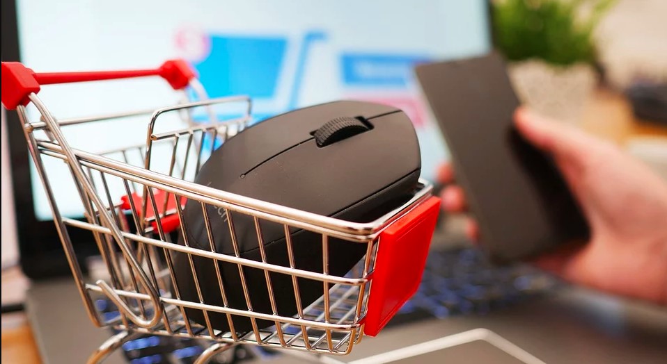 Έρευνα UPS: Ενισχύθηκε το e-commerce κατά την πανδημία