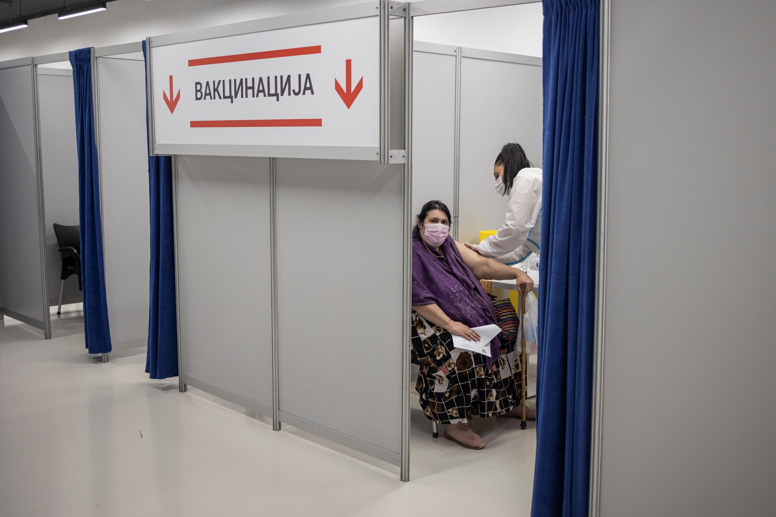 Σερβία: Ανοίγει τα σύνορα για δωρεάν εμβολιασμούς πολιτών της Βοσνίας-Ερζεγοβίνης