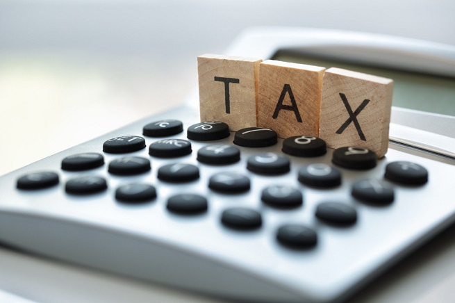 Μεσοπρόθεσμο: Πόσα θα είναι τα έσοδα από φόρους έως το 2025 – Τι αποκαλύπτουν τα στοιχεία 