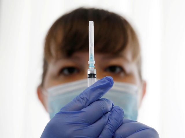 Κορωνοϊός – Αναστολή εργασίας για ανεμβολίαστους υγειονομικούς