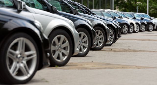 ΕΛΣΤΑΤ: Αυξήθηκαν 137,1% οι άδειες για καινούργια αυτοκίνητα τον Μάιο
