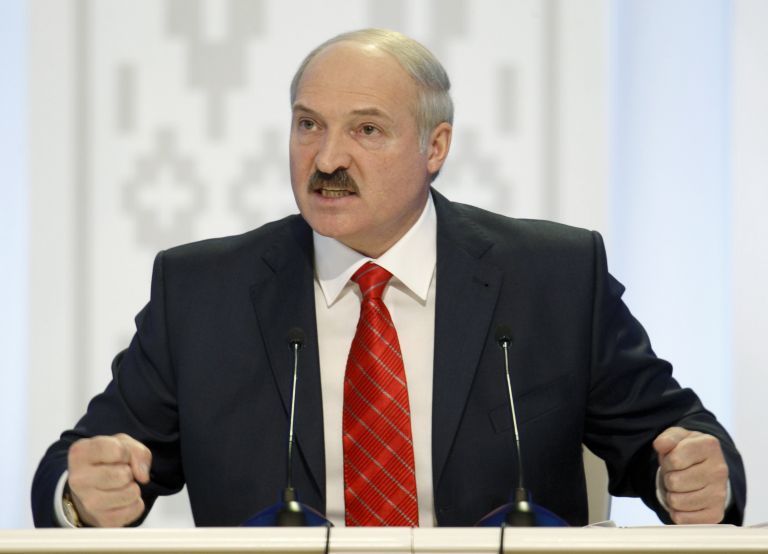 Λευκορωσία- Σφίγγει ο κλοιός των κυρώσεων γύρω από τον Λουκασένκο