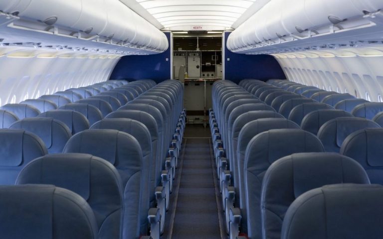 IATA: Ζητά από τις κυβερνήσεις να χαλαρώσουν τους ταξιδιωτικούς περιορισμούς