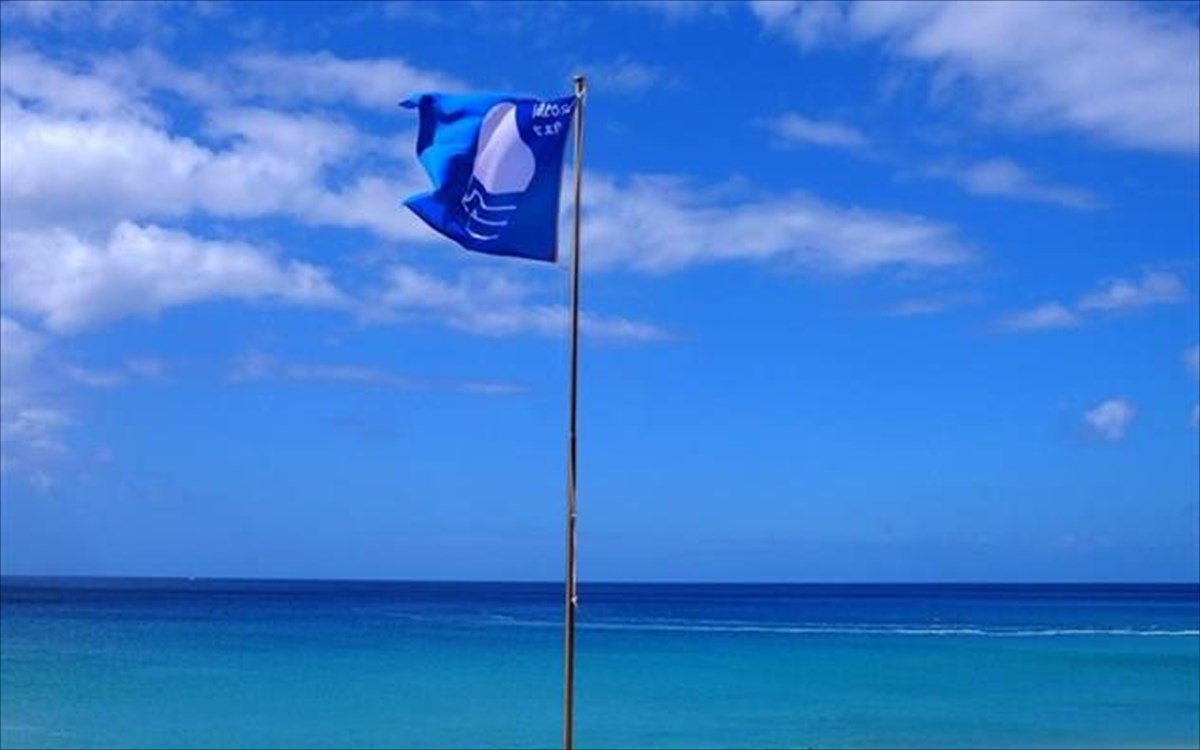 The 545 “Blue Flag” Greek beaches on the “Visit Greece App”
