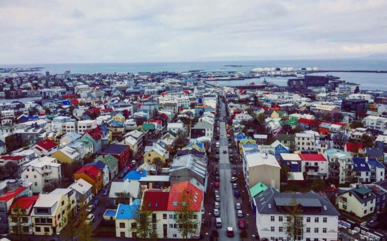 Ισλανδία: Επιστρέφει στους φυσιολογικούς ρυθμούς της