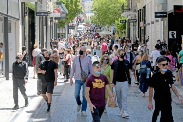 Κορωνοϊός: Ποιές αλλαγές σχεδιάζονται για τουρισμό, λιανεμπόριο και εμβολιασμένους