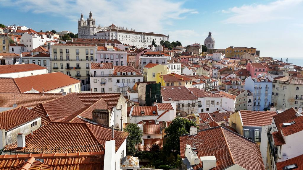 Λισαβόνα: Σφίγγει τους υγειονομικούς περιορισμούς