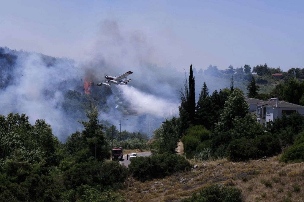 Φωτιά στην Εύβοια: Πάνω από 5000 στρέμματα γης έγιναν στάχτη