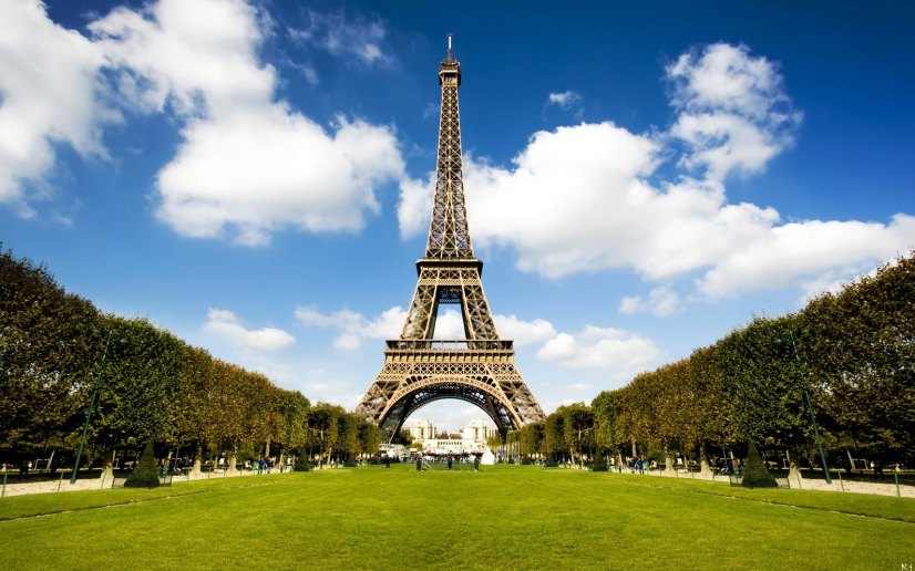 Γαλλία: Στη διάθεση των επισκεπτών και πάλι ο Πύργος του Άιφελ