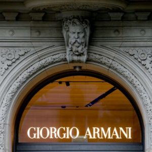 Armani: Ο θάνατός του εκτοξεύει την αναζήτηση για vintage δημιουργίες