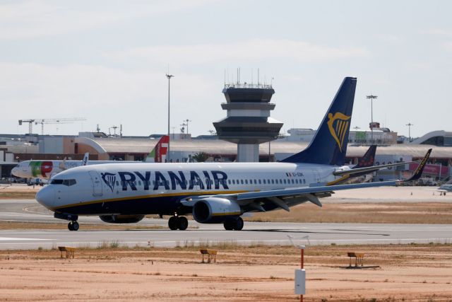 Ryanair: Προσλαμβάνει 2.000 επιπλέον πιλότους