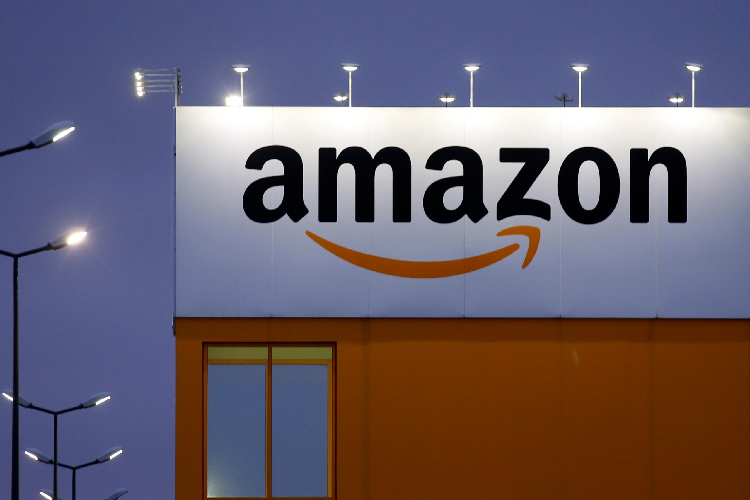 Amazon: Νέα ευρωπαϊκή «καμπάνα» ύψους 746 εκατ. ευρώ
