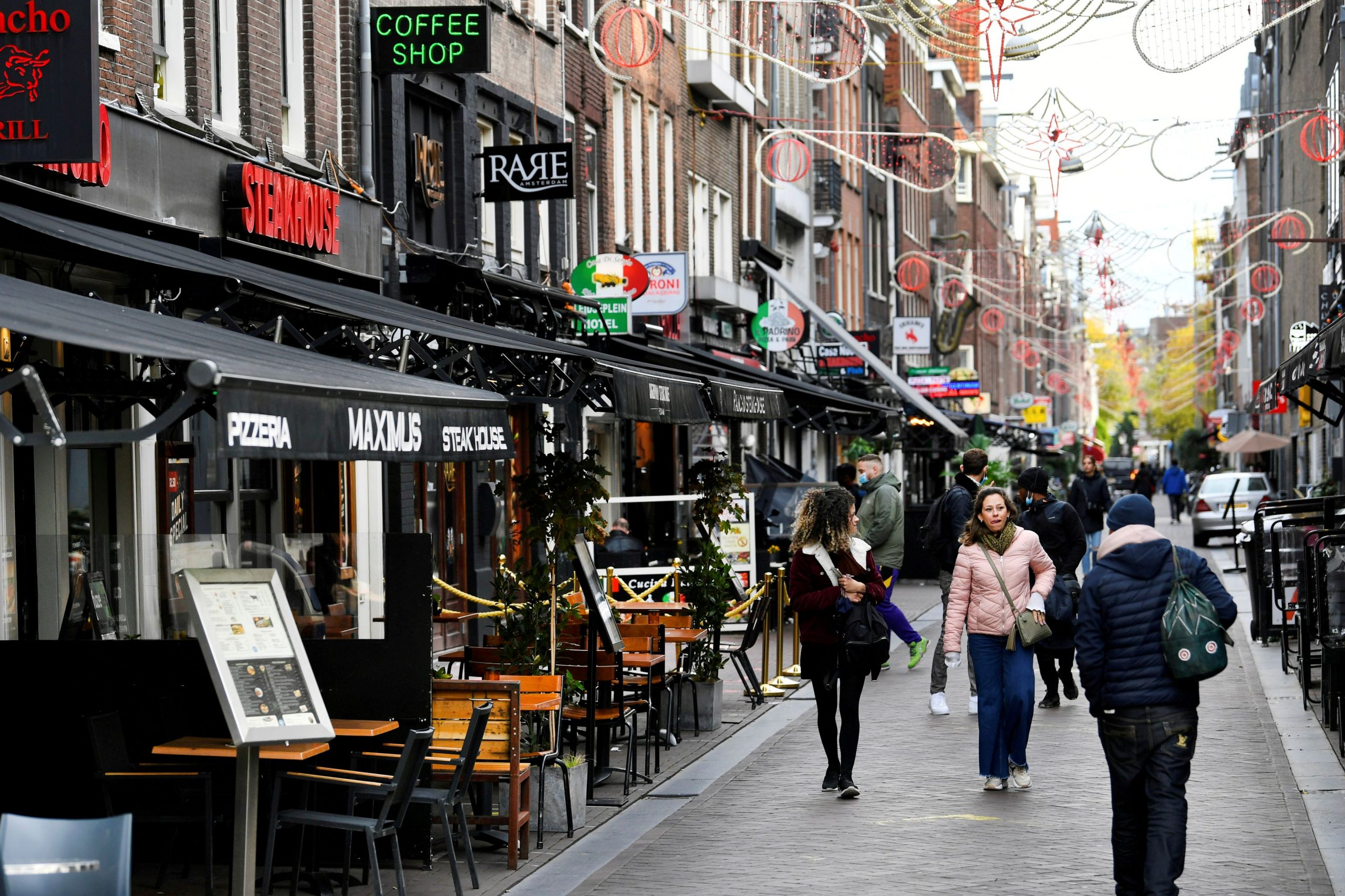 Οι τουρίστες που μιμούνται influencer αφήνουν πικρή γεύση στο Άμστερνταμ